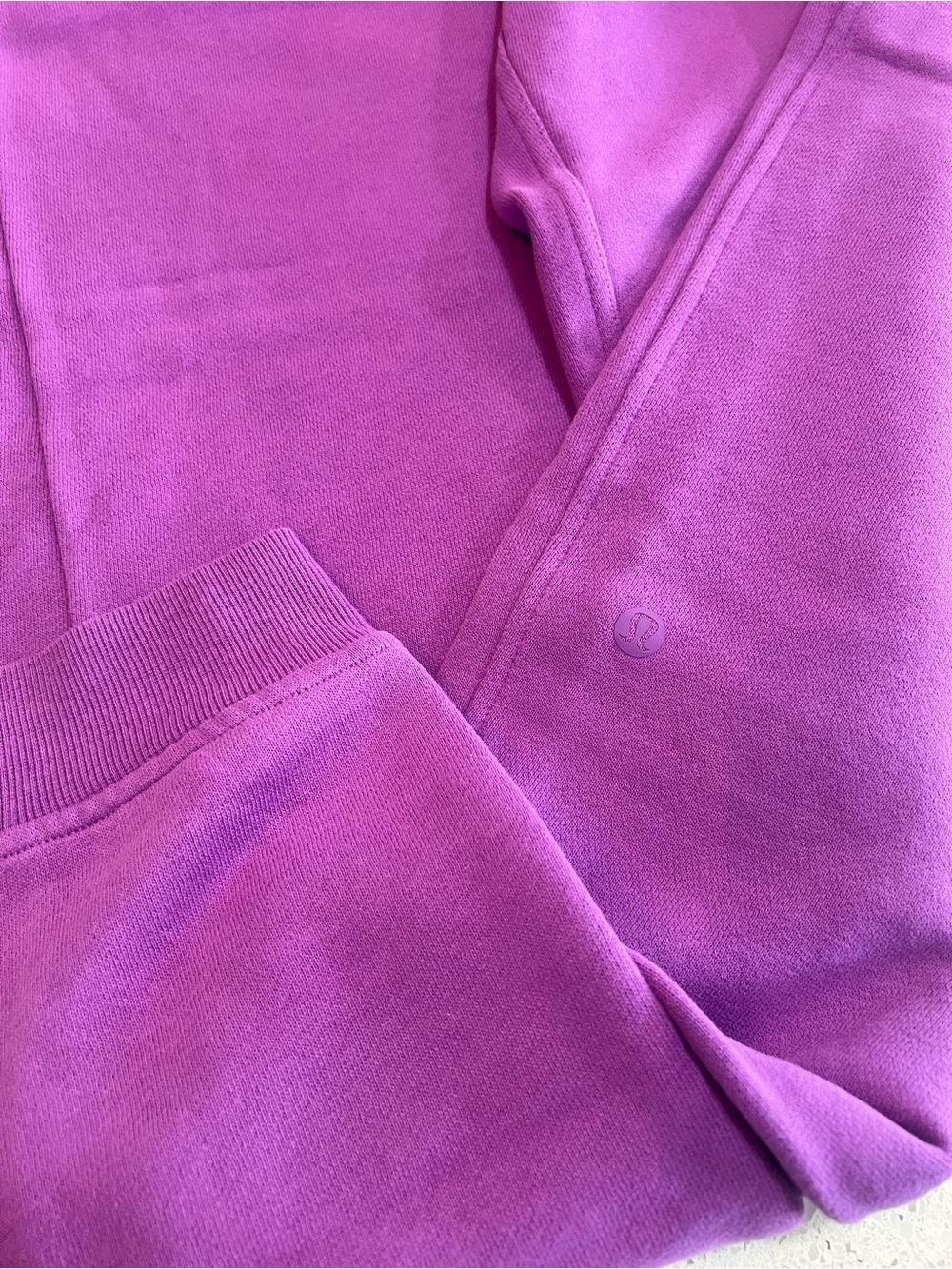 lululemon High-Rise Scuba Joggers (NEW WITH TAGS ATTACHED) Moonlite Magenta - Picture 10 of 12
